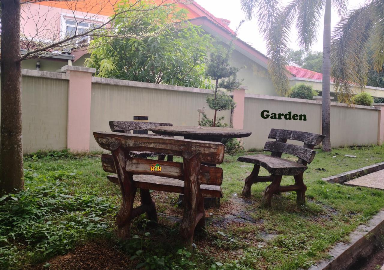 H2h - Cy Botani Rumah percutian *